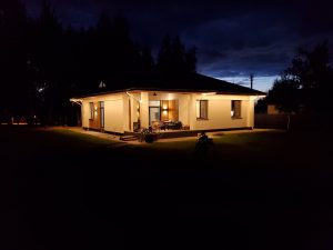 Декоративная подсветка дома. Финишный вариант.